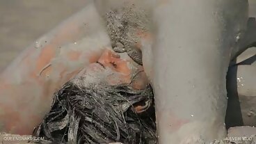 ڈبل دخول کے ساتھ خوبصورت این ارورہ ارورہ سے Dogfart میگاہ