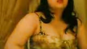 ویڈیو کی ٹانگیں کندھوں پر کے ساتھ ماسٹر Evi آئی کے realit بادشاہوں